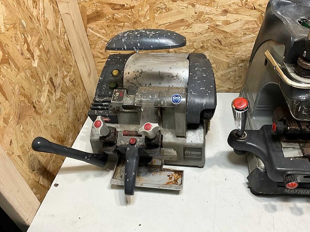 Sleutelfreesmachine beschadigd (2x) - afbeelding 5 van  6