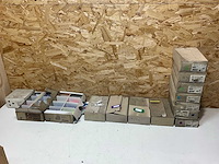Sleutelhangers diverse kleuren (800x) - afbeelding 1 van  6