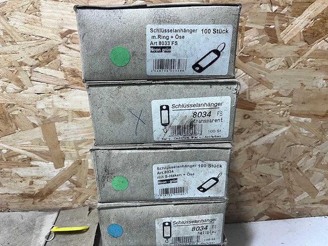 Sleutelhangers diverse kleuren (800x) - afbeelding 2 van  6