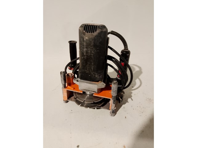 Sleuvenzaagmachine 230 v ~ mtd, sd1500, bouwjaar 2018 - afbeelding 1 van  4