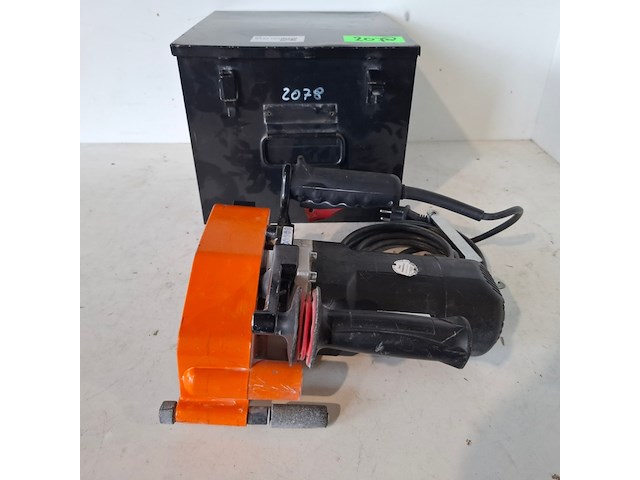 Sleuvenzaagmachine 230 v ~ mtd, sd1500, bouwjaar 2021 - afbeelding 3 van  4