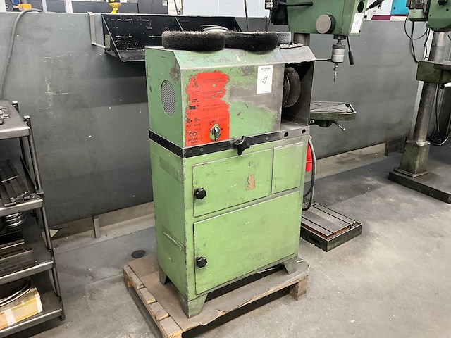 Slijp- en afbraammachine - afbeelding 2 van  6