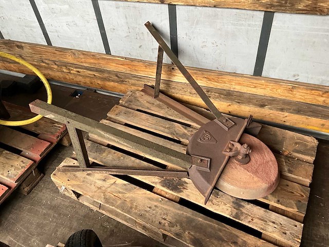 Slijpmachine - afbeelding 1 van  3