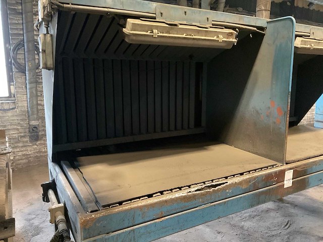 Slijptafel met afzuiging - afbeelding 2 van  14