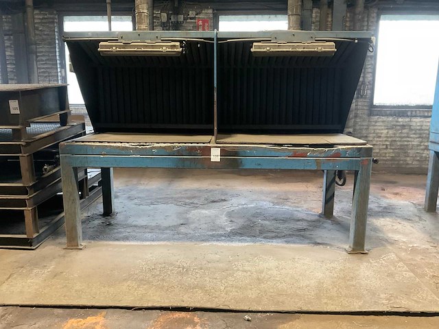 Slijptafel met afzuiging - afbeelding 1 van  14