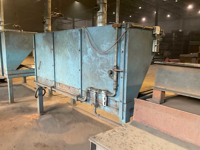 Slijptafel met afzuiging - afbeelding 9 van  14