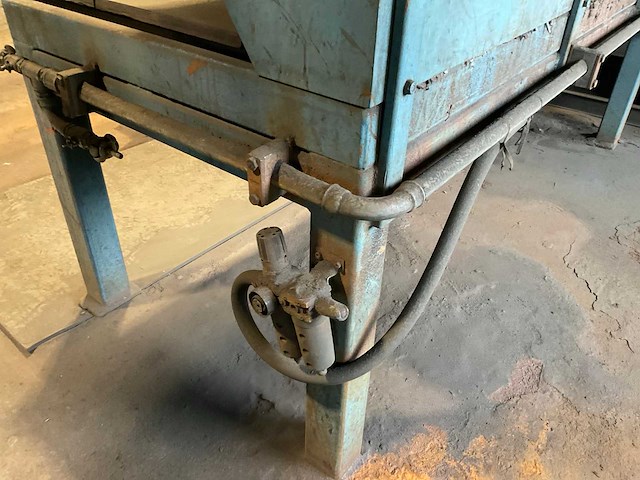 Slijptafel met afzuiging - afbeelding 13 van  14