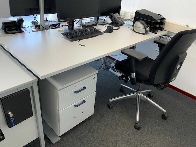 Slinger bureau met bureaustoel - afbeelding 3 van  5
