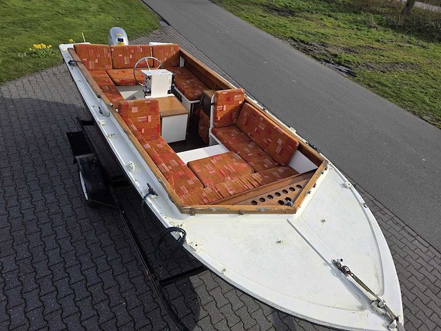 Sloep - aquatrail trailer - sloep met trailer en honda 20 pk 4-takt buitenboordmotor - afbeelding 12 van  56