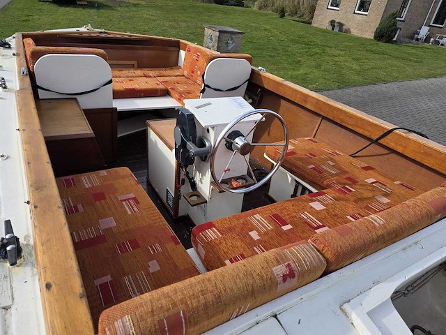 Sloep - aquatrail trailer - sloep met trailer en honda 20 pk 4-takt buitenboordmotor - afbeelding 25 van  56