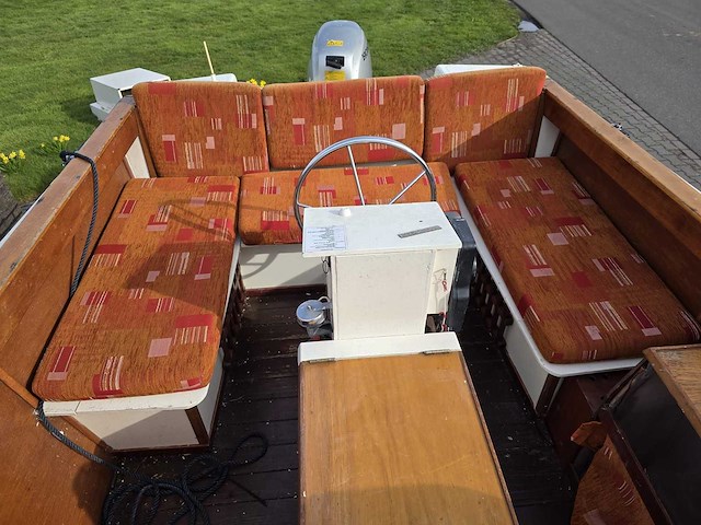 Sloep - aquatrail trailer - sloep met trailer en honda 20 pk 4-takt buitenboordmotor - afbeelding 34 van  56