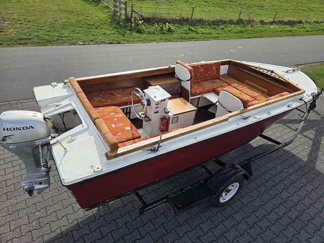 Sloep - aquatrail trailer - sloep met trailer en honda 20 pk 4-takt buitenboordmotor - afbeelding 38 van  56