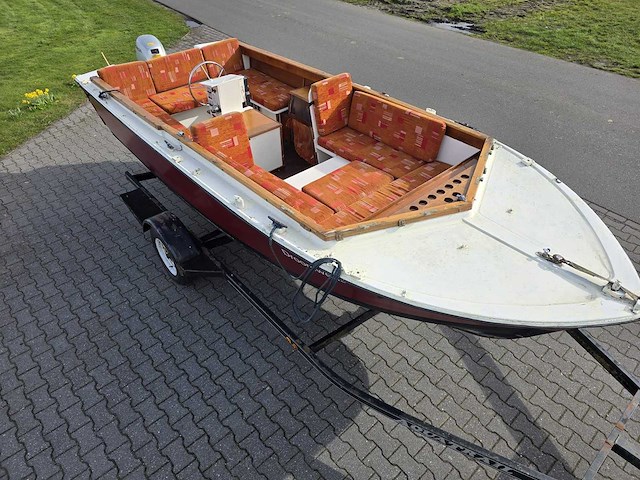 Sloep - aquatrail trailer - sloep met trailer en honda 20 pk 4-takt buitenboordmotor - afbeelding 39 van  56