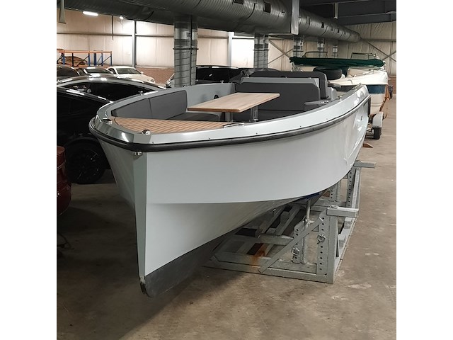 Sloep met bf50d honda buitenboordmotor , rand, mana 23, 2022 - afbeelding 1 van  50