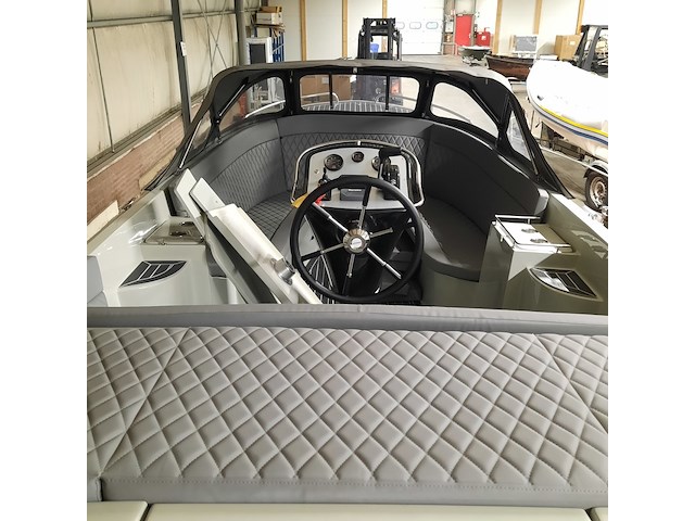 Sloep met df100b suzuki buitenboordmotor (2024), primeur, 710, 2025 - afbeelding 9 van  75