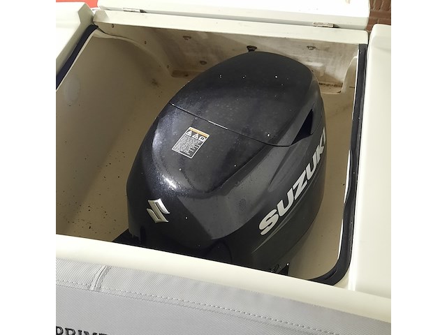 Sloep met df100b suzuki buitenboordmotor (2024), primeur, 710, 2025 - afbeelding 42 van  75