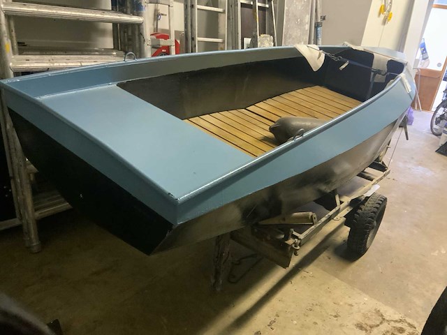 Sloep met motor en trailer - afbeelding 9 van  13