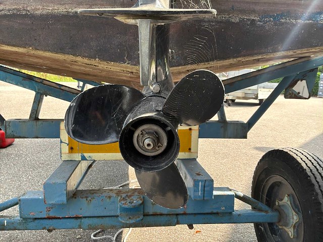 Sloep met trailer en motor - afbeelding 9 van  34