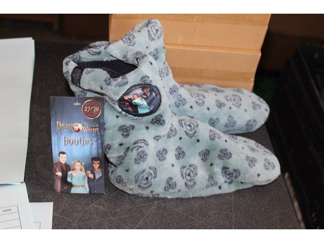 Sloffen maat 27 / 30 in ds 11 - afbeelding 2 van  3