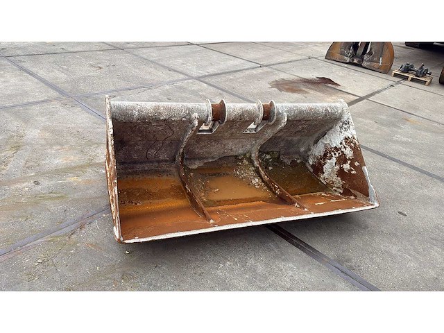 Slotenbak 1800mm 1200liter - afbeelding 3 van  3