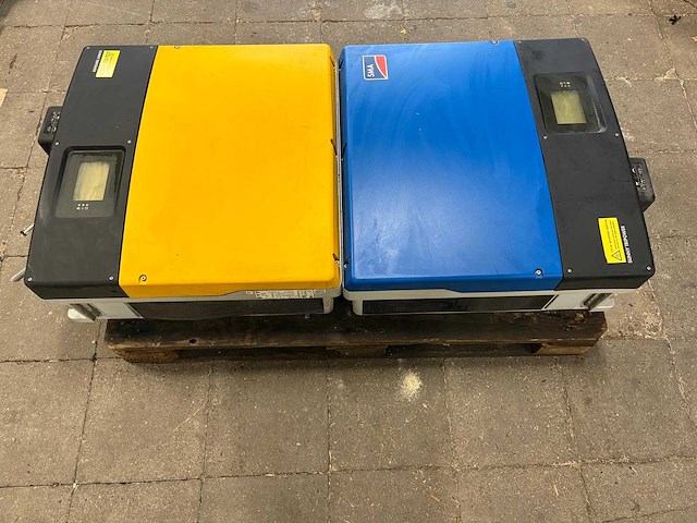 Sma - sunny tripower gebruikte 17kw omvormer t.b.v. zonnepanelen (2x) - afbeelding 1 van  7