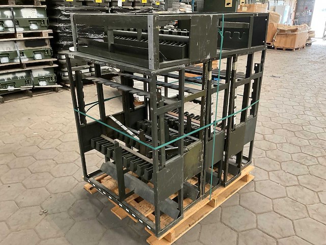 Small arms storage rack (6x) - afbeelding 3 van  5