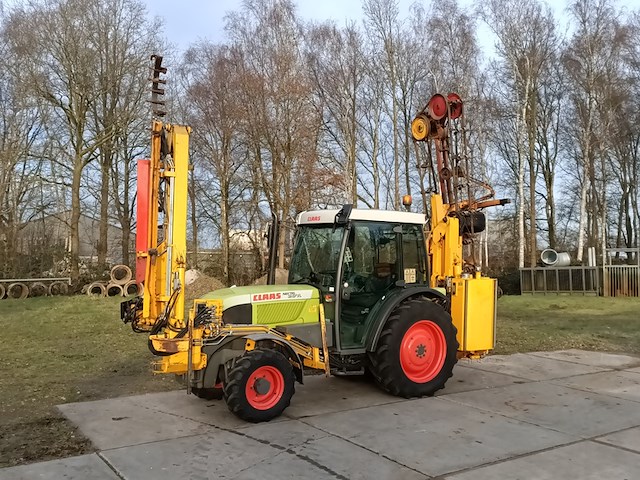Smalspoor tractor, claas, nectis 247vl met maai hark installatie, 2009 - afbeelding 1 van  31