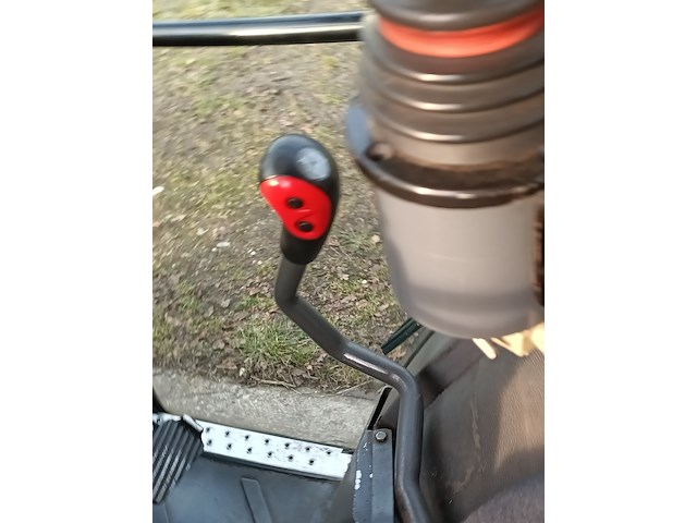 Smalspoor tractor, claas, nectis 247vl met maai hark installatie, 2009 - afbeelding 16 van  31