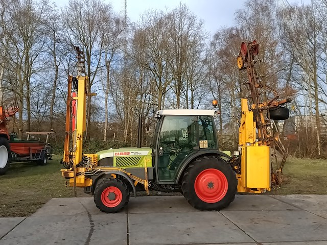 Smalspoor tractor, claas, nectis 247vl met maai hark installatie, 2009 - afbeelding 12 van  31
