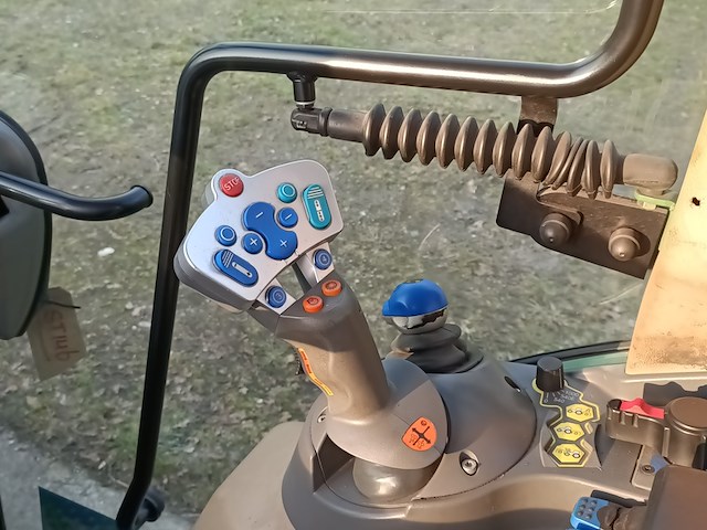 Smalspoor tractor, fendt, 211f vario tms, 2011 - afbeelding 16 van  42