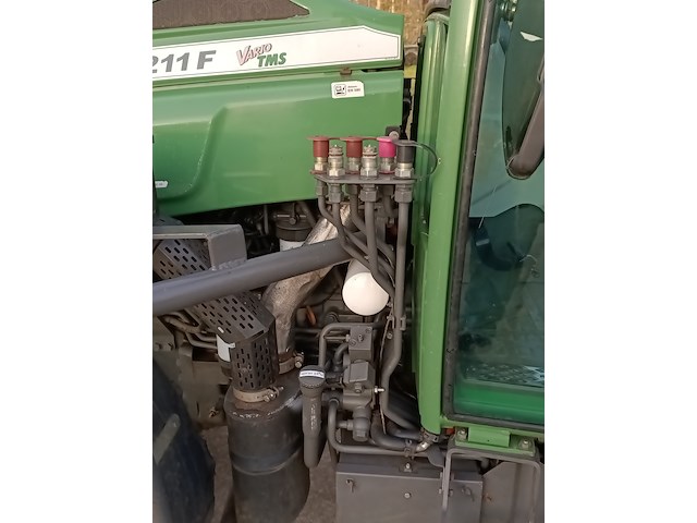 Smalspoor tractor, fendt, 211f vario tms, 2011 - afbeelding 20 van  42