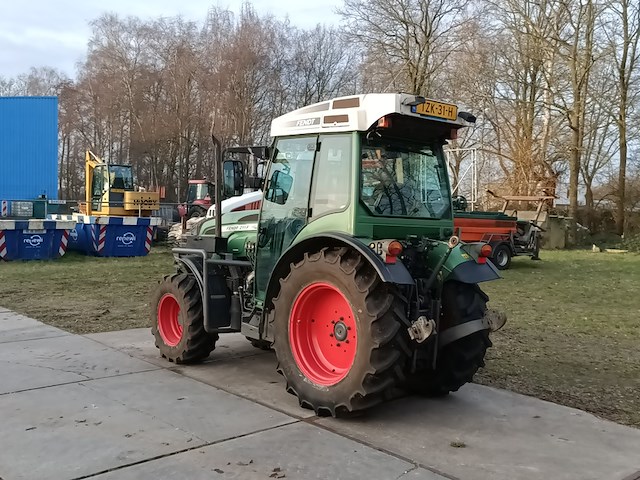 Smalspoor tractor, fendt, 211f vario tms, 2011 - afbeelding 39 van  42