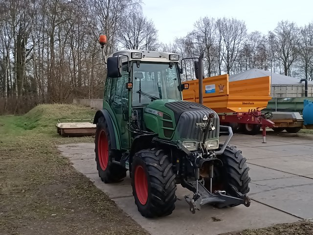 Smalspoor tractor, fendt 211f vario tms, 211f vario tms, 2010 - afbeelding 8 van  47