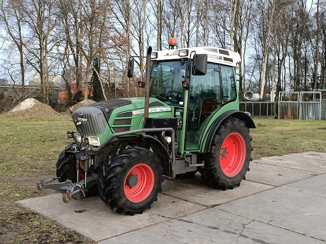 Smalspoor tractor, fendt 211f vario tms, 211f vario tms, 2010 - afbeelding 13 van  47