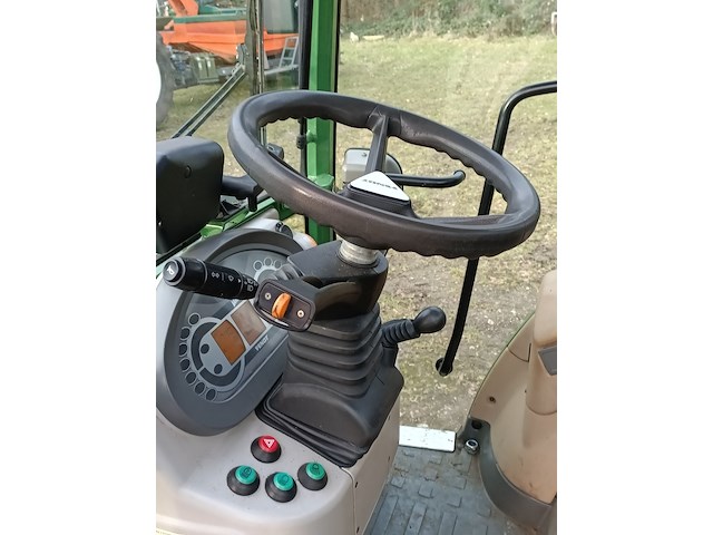 Smalspoor tractor, fendt 211f vario tms, 211f vario tms, 2010 - afbeelding 16 van  47