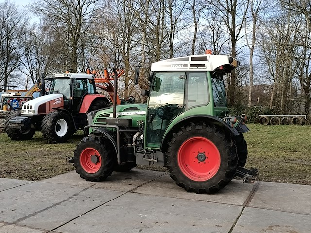 Smalspoor tractor, fendt 211f vario tms, 211f vario tms, 2010 - afbeelding 43 van  47