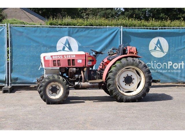 Smalspoor tractor steyr 8055 diesel 55pk - afbeelding 1 van  1