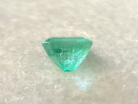 Smaragd - 0.79 carat natuurlijke colombiaanse smaragd - afbeelding 2 van  4