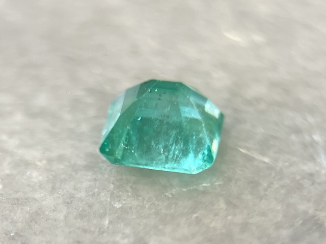 Smaragd - 0.79 carat natuurlijke colombiaanse smaragd - afbeelding 3 van  4