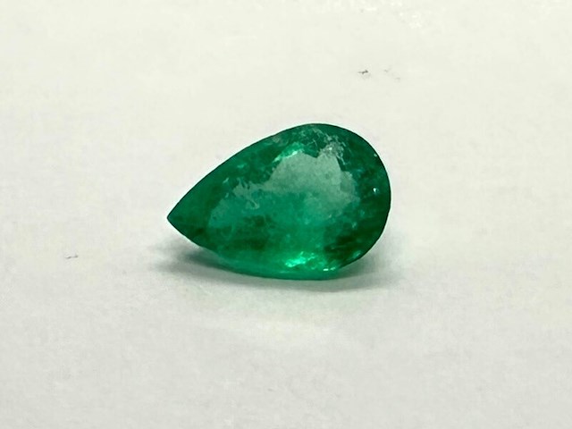 Smaragd - 0.81 carat colombiaanse smaragd - afbeelding 1 van  5