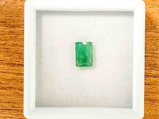 Smaragd - 1.47 carat natuurlijke smaragd - afbeelding 1 van  4
