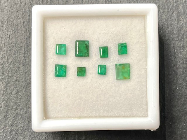 Smaragd - 1.72 carat natuurlijke smaragd - afbeelding 1 van  4