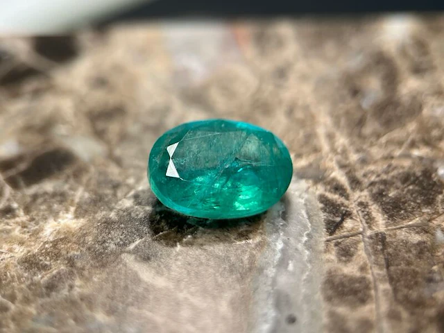 Smaragd - 2.75 carat natuurlijke smaragd - afbeelding 1 van  5