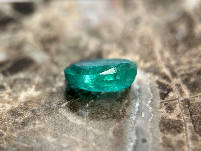 Smaragd - 2.75 carat natuurlijke smaragd - afbeelding 2 van  5