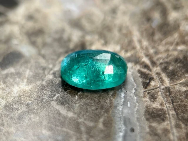 Smaragd - 2.75 carat natuurlijke smaragd - afbeelding 3 van  5