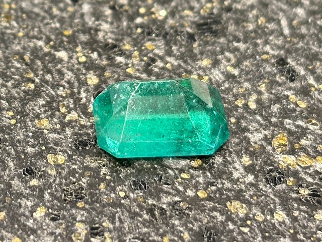Smaragd - 5.80 carat natuurlijke smaragd - afbeelding 3 van  7