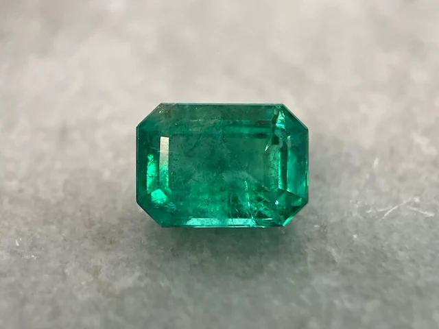 Smaragd - 6.33 carat echte natuurlijke smaragd - afbeelding 1 van  7