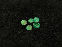 Smaragd - mooie rond geslepen natuurlijke smaragden van 1.04 carat - afbeelding 1 van  4