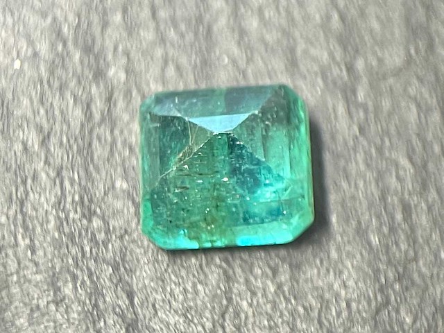 Smaragd 2.16 carat natuurlijke smaragd - afbeelding 4 van  5