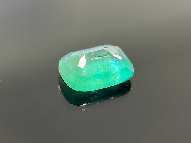 Smaragd 3.04 carat natuurlijke smaragd - afbeelding 1 van  4